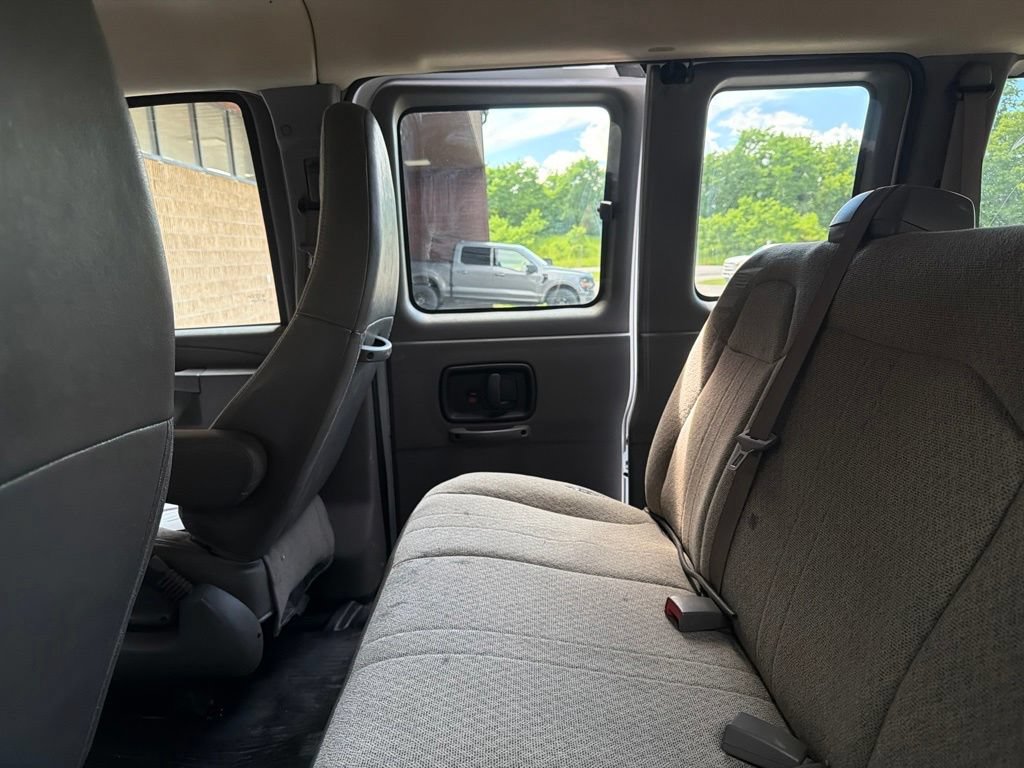 Used 2024 GMC Savana 3500 LS RWD image 12