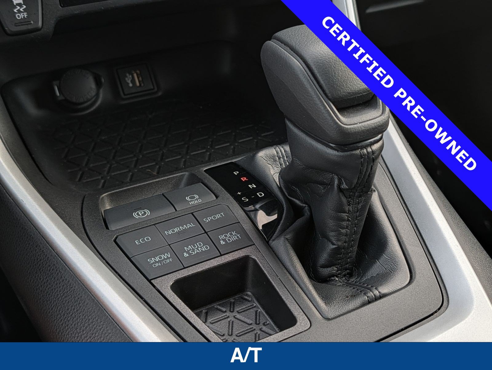Used 2023 Toyota RAV4 LE AWD/4WD image 31