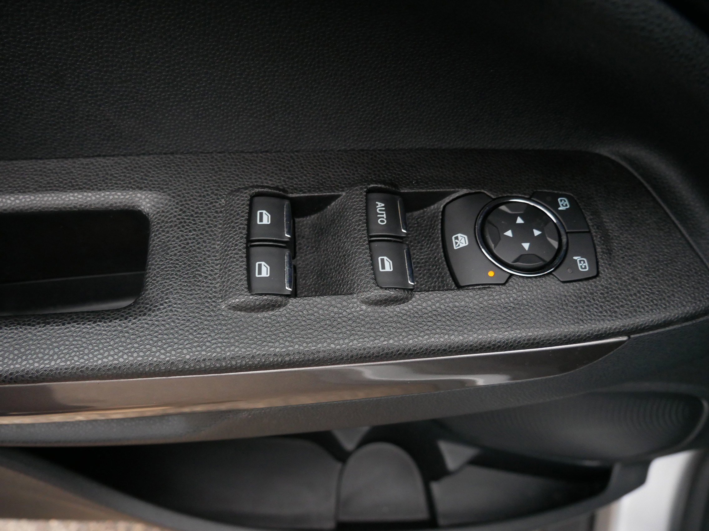 Certified 2022 Ford EcoSport SES image 20