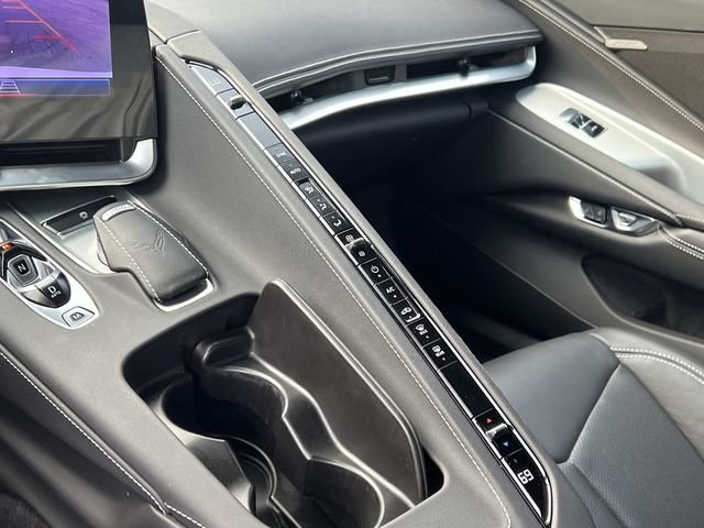 Used 2025 Chevrolet Corvette Stingray Coupe w/ 1LT RWD image 27