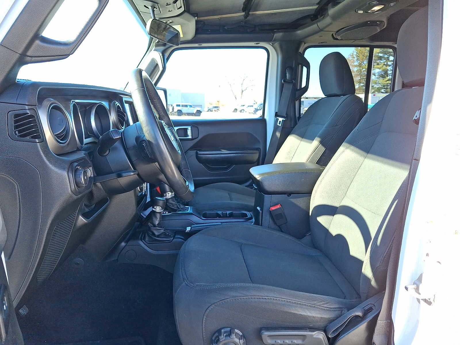 Used 2018 Jeep Wrangler Unlimited Sport S image 12