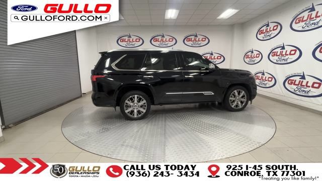 Used 2024 Toyota Sequoia Capstone AWD/4WD image 9