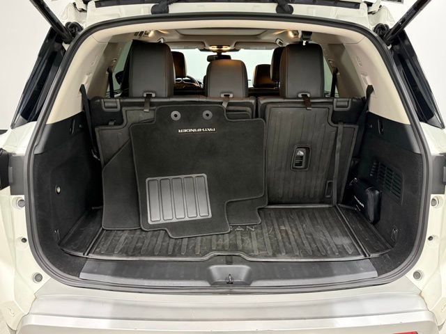 Used 2022 Nissan Pathfinder Platinum w/ Cargo Package image 40