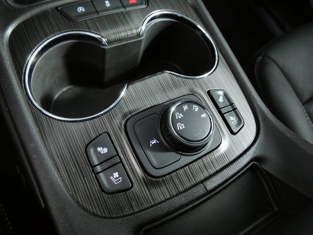 Used 2023 GMC Acadia SLT w/ Preferred Package AWD/4WD image 21