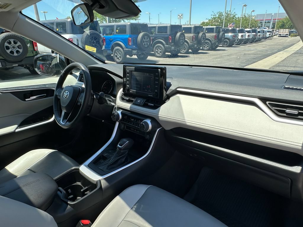 Used 2022 Toyota RAV4 XLE Premium FWD image 16