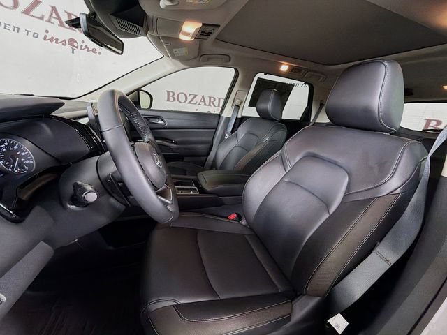 Used 2024 Nissan Pathfinder SL w/ SL Premium Package FWD image 25