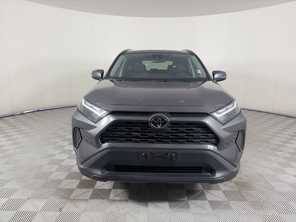 Used 2024 Toyota RAV4 XLE AWD/4WD image 2