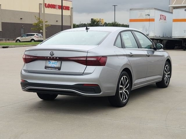 Used 2025 Volkswagen Jetta SE FWD image 7