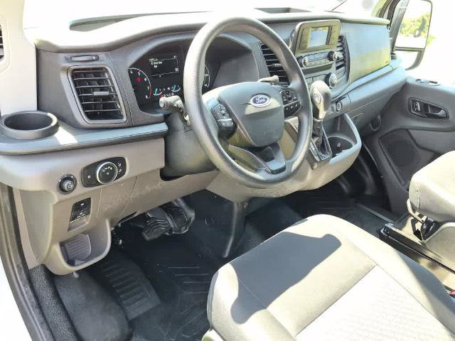 Certified 2025 Ford Transit 250 Low Roof w/ Exterior Upgrade Package RWD image 4