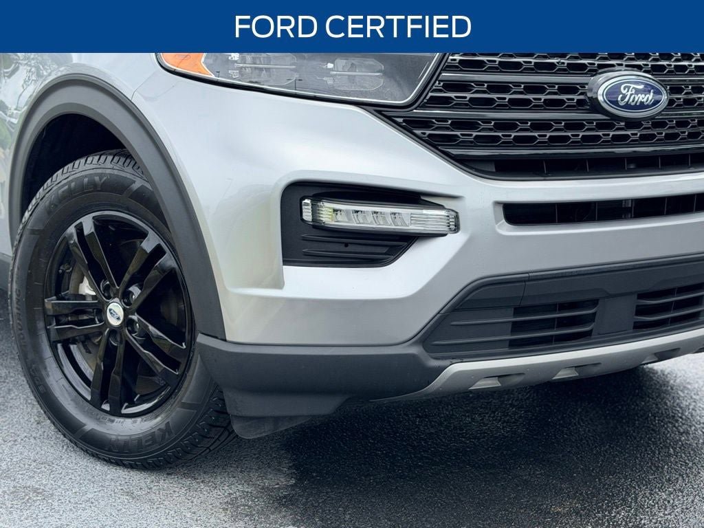 Certified 2023 Ford Explorer XLT w/ Equipment Group 202A RWD image 3