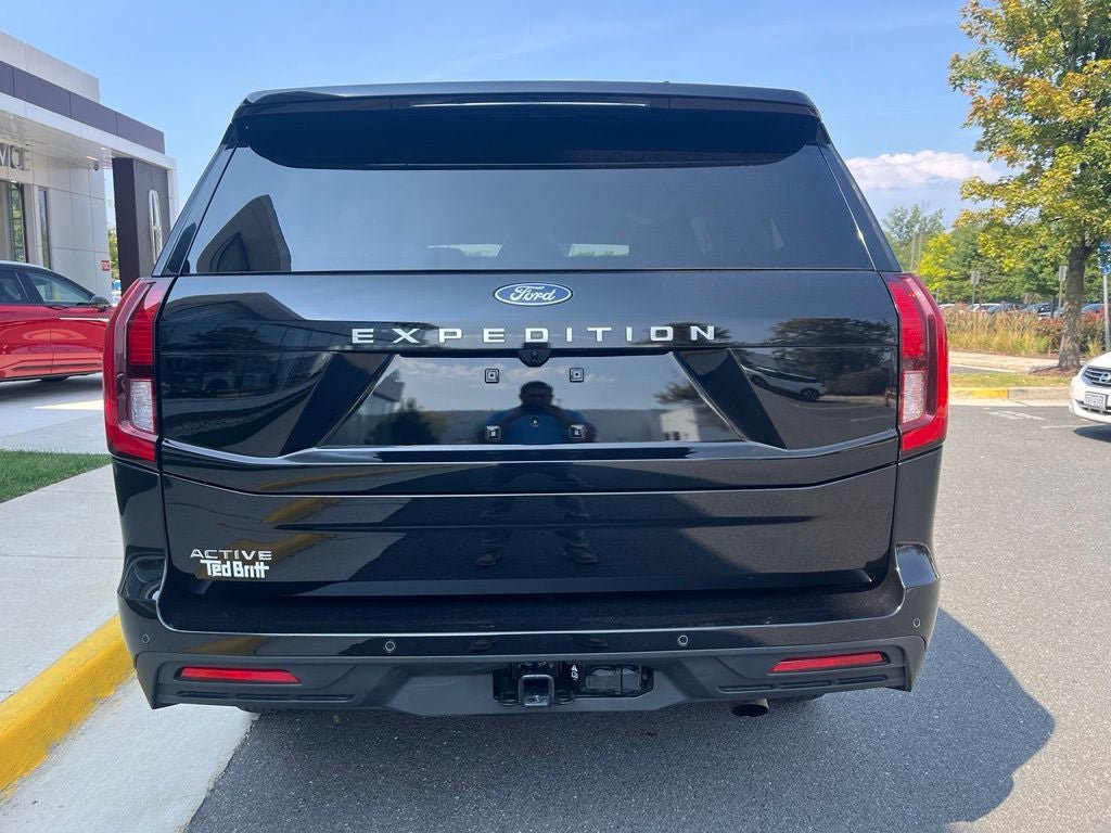 Certified 2025 Ford Expedition Active AWD/4WD image 8