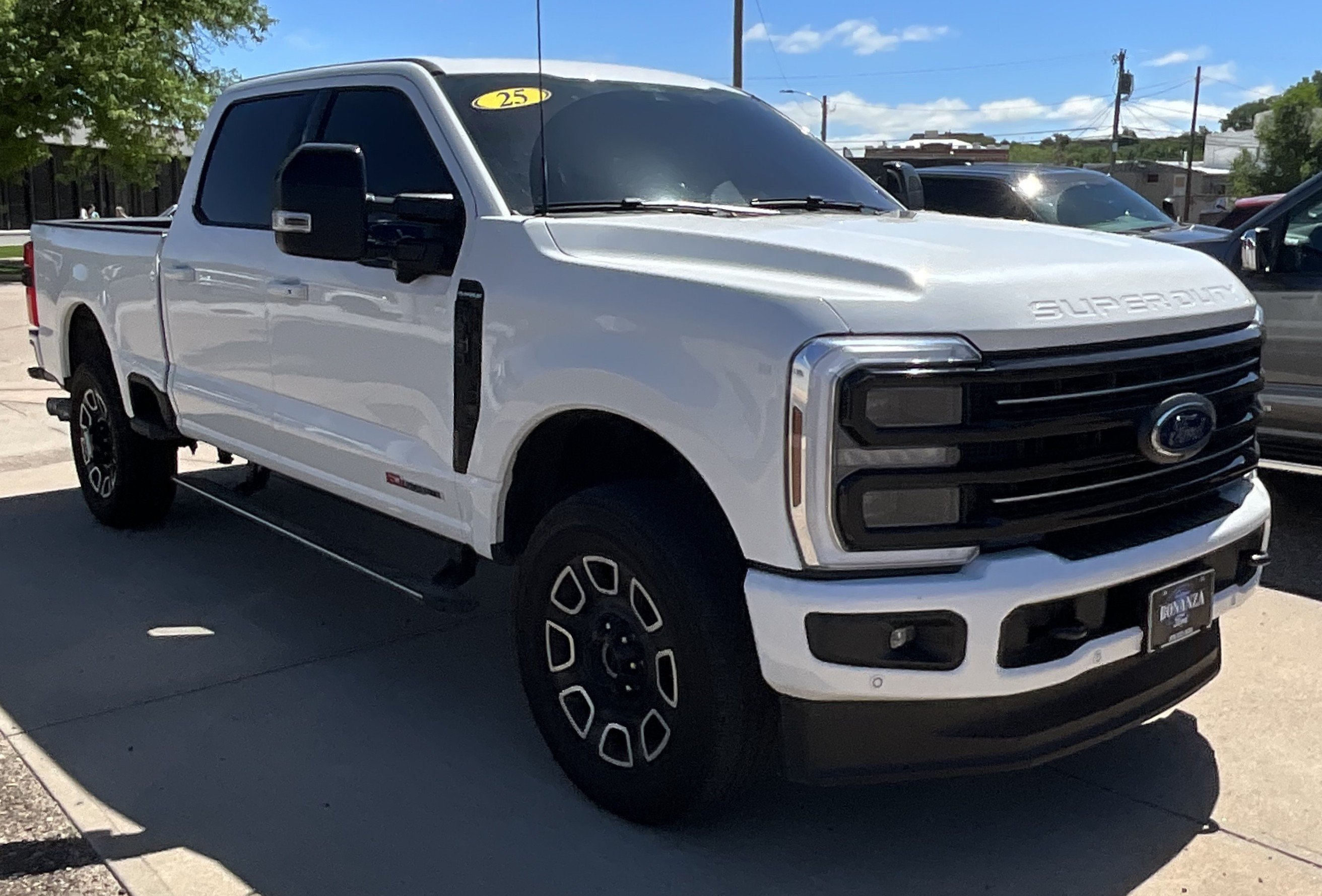 Certified 2025 Ford F350 Platinum AWD/4WD image 3