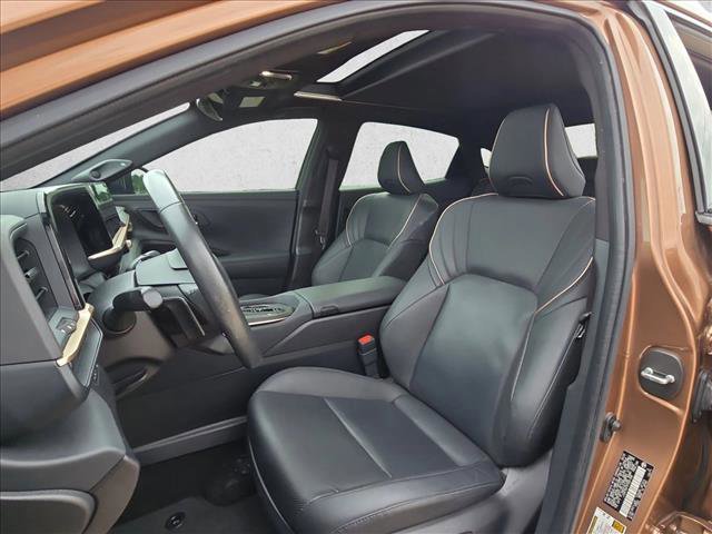 Used 2023 Toyota Crown Platinum AWD/4WD image 15