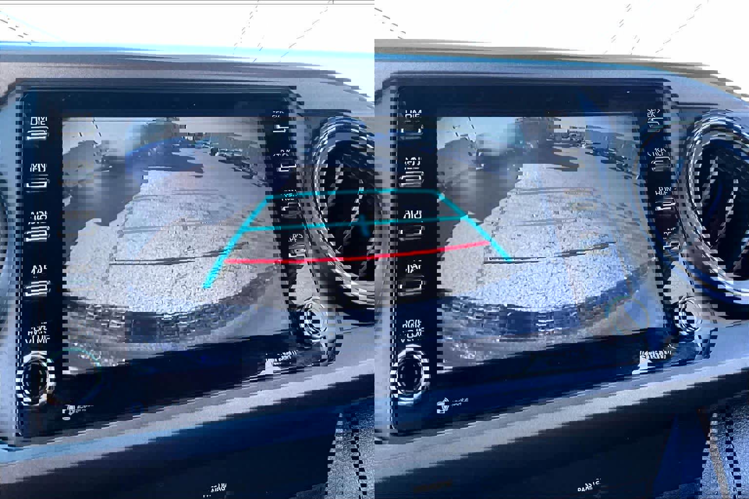 Used 2020 Toyota Tacoma TRD Off-Road AWD/4WD image 25