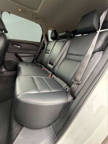Used 2023 Nissan Rogue SL w/ SL Premium Package AWD/4WD image 14