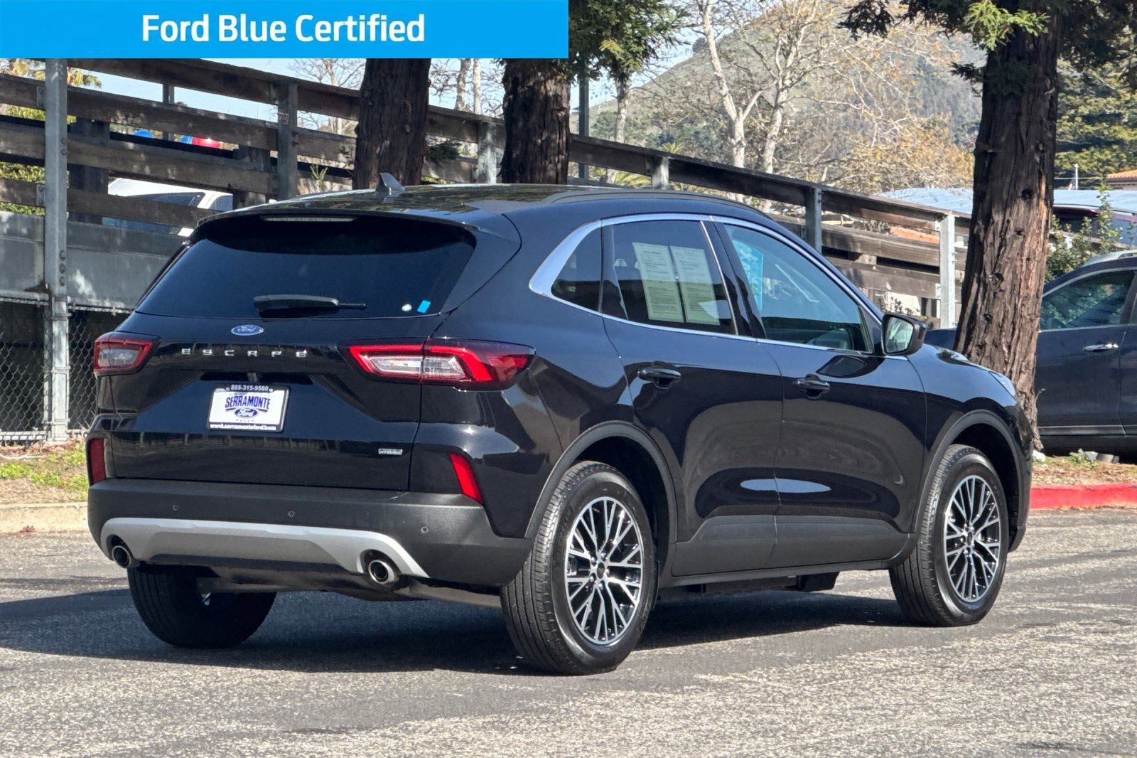 Certified 2025 Ford Escape Base image 4