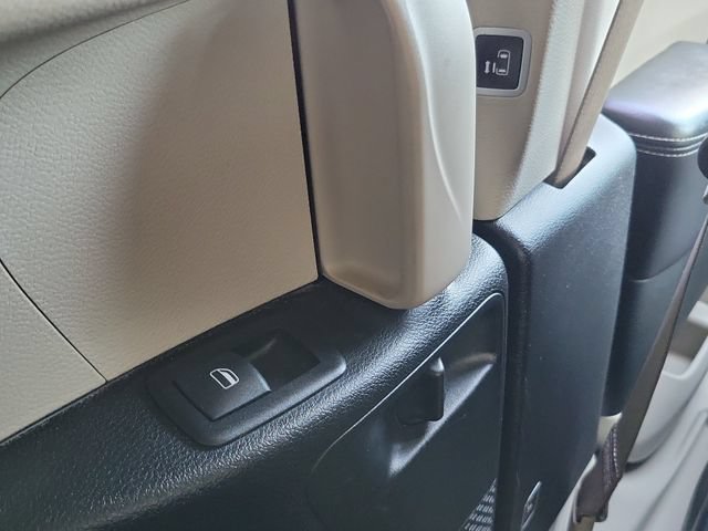 Used 2022 Chrysler Pacifica Touring-L FWD image 13