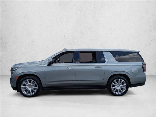 Used 2024 Chevrolet Suburban High Country RWD image 9