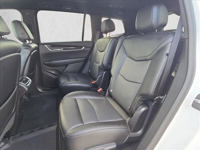 Used 2022 Cadillac XT6 Premium Luxury w/ LPO, ONYX Package FWD image 18