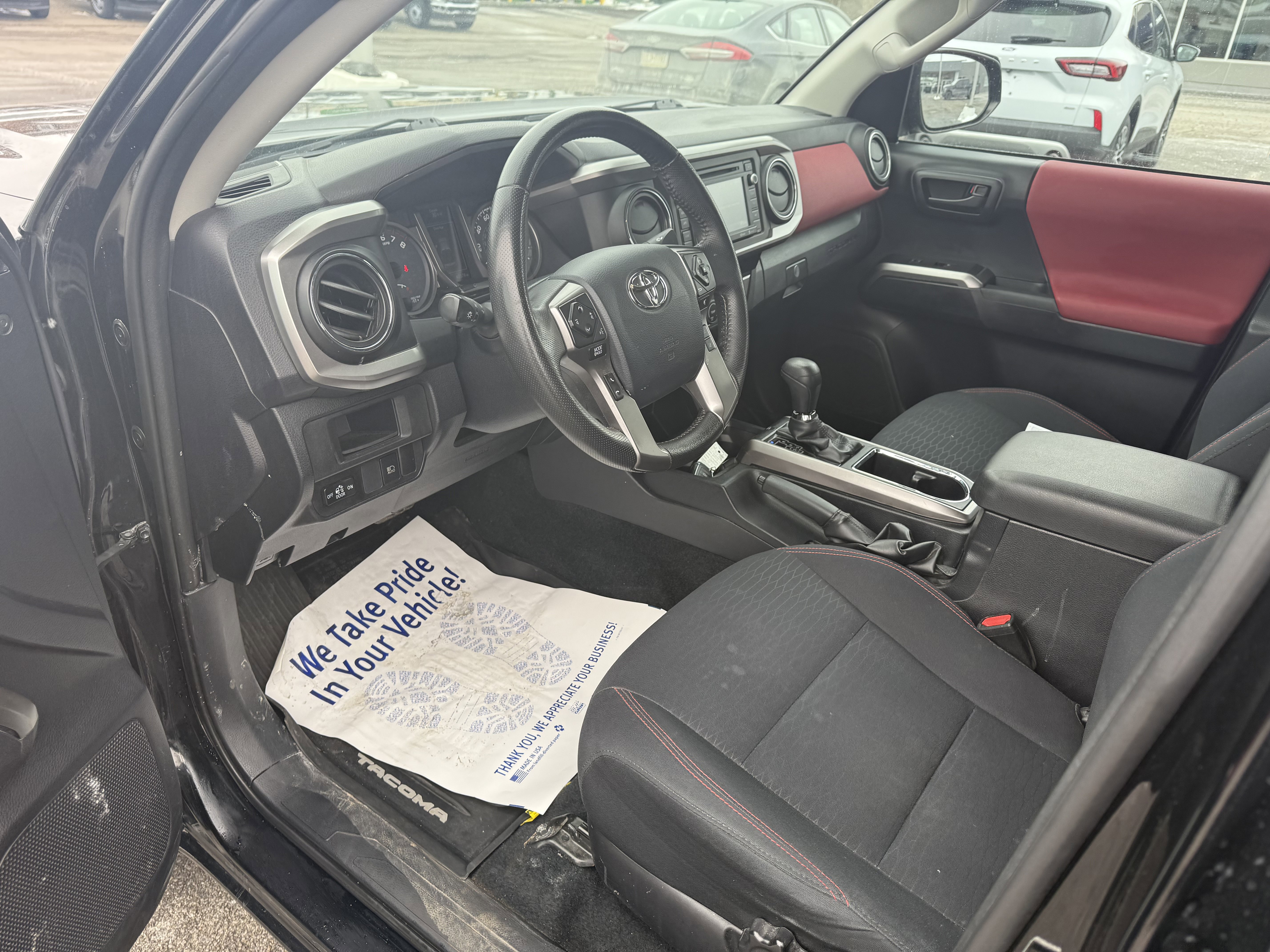 Used 2019 Toyota Tacoma SR5 image 8