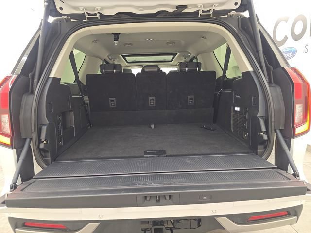 Certified 2025 Ford Expedition Max Platinum image 18