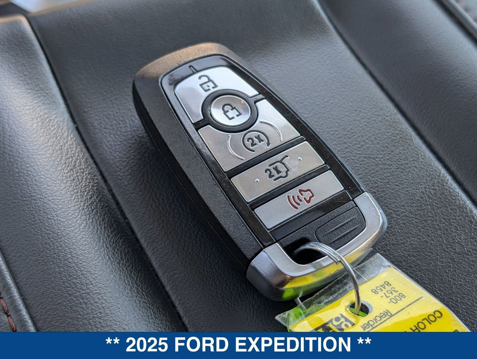 Certified 2025 Ford Expedition Active AWD/4WD image 39