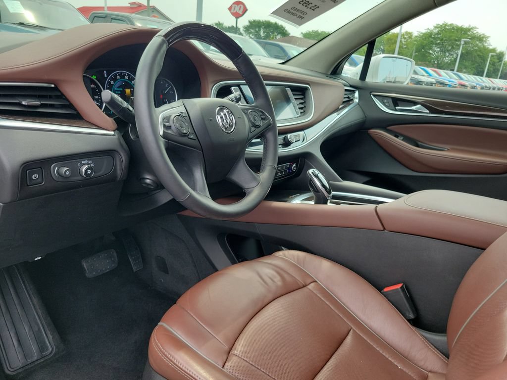 Used 2018 Buick Enclave Avenir w/ Avenir Technology Package AWD/4WD image 21