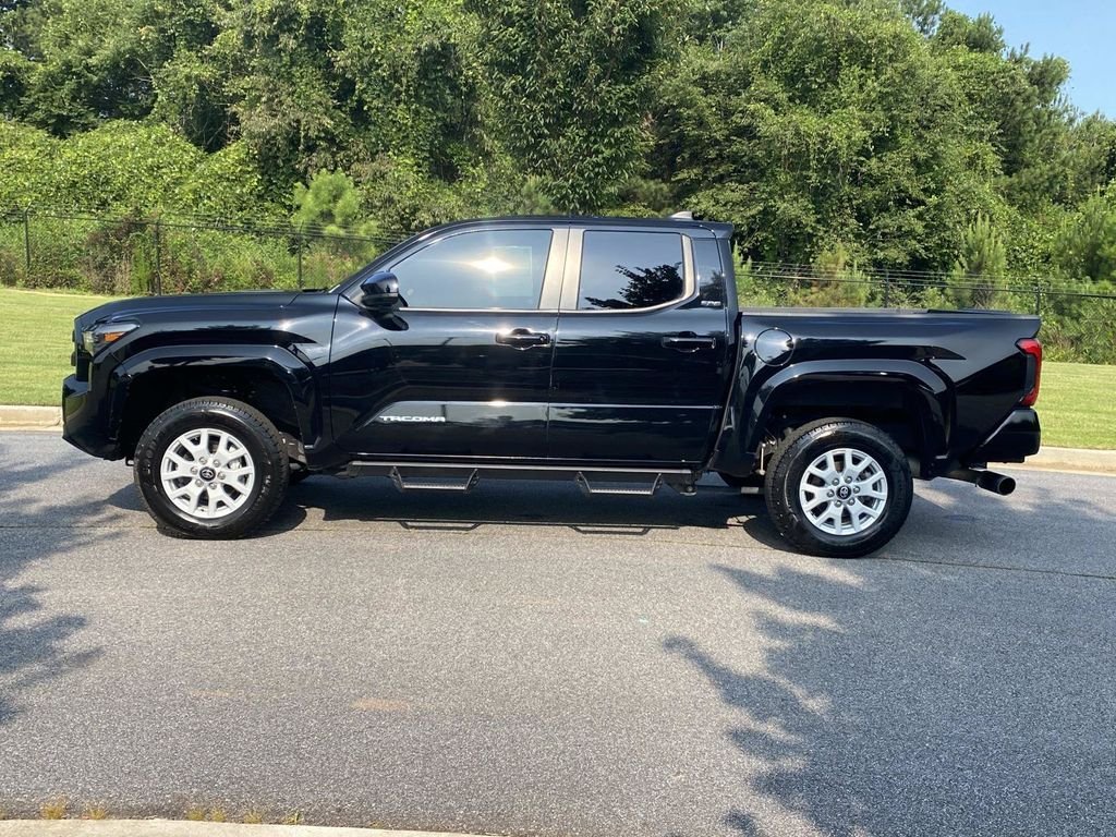Used 2024 Toyota Tacoma SR5 AWD/4WD image 8