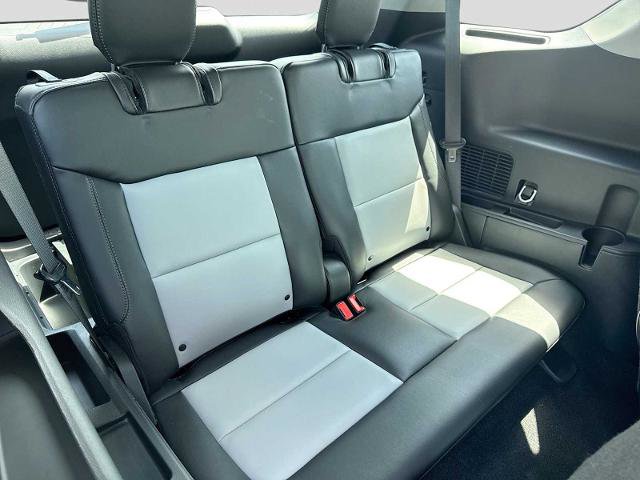 Certified 2023 Ford Explorer XLT w/ Equipment Group 202A AWD/4WD image 18
