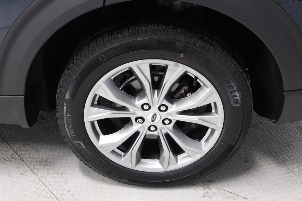 Certified 2023 Ford Explorer XLT w/ Equipment Group 202A image 19