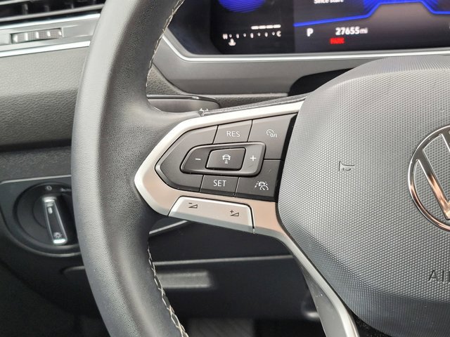 Used 2022 Volkswagen Tiguan SE image 25