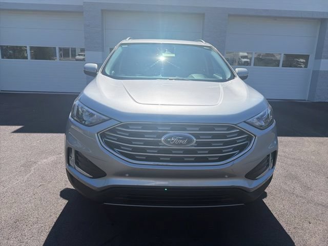 Certified 2022 Ford Edge Titanium AWD/4WD image 10