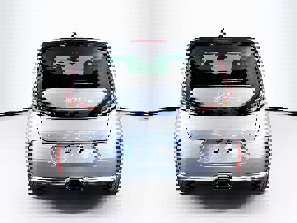 Used 2023 Kia Soul GT-Line w/ GT-Line Technology Package image 4