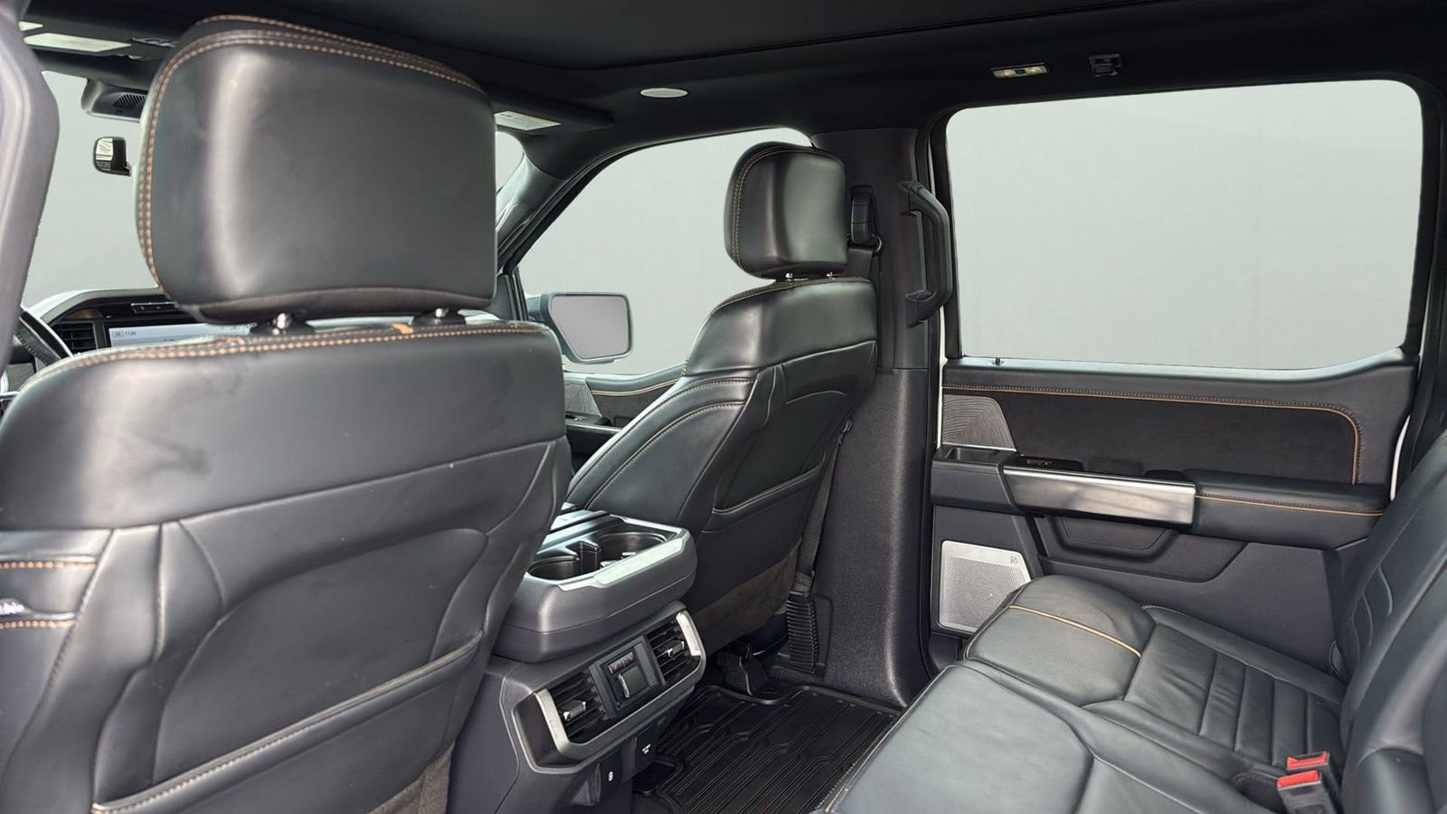 Certified 2023 Ford F150 Platinum w/ Equipment Group 701A High image 29