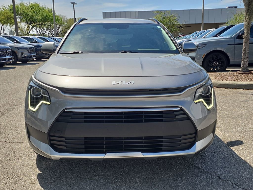 Used 2023 Kia Niro LX image 5