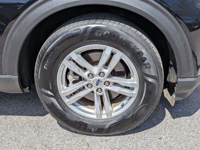 Certified 2023 Ford Explorer XLT w/ Equipment Group 202A image 10