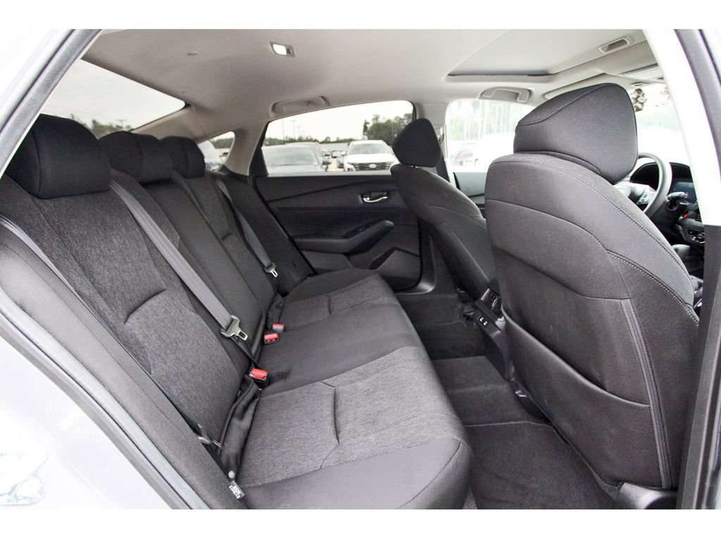 Used 2025 Honda Accord SE image 10