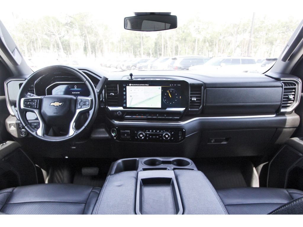 Used 2023 Chevrolet Silverado 1500 LT w/ Z71 Off-Road Package AWD/4WD image 12