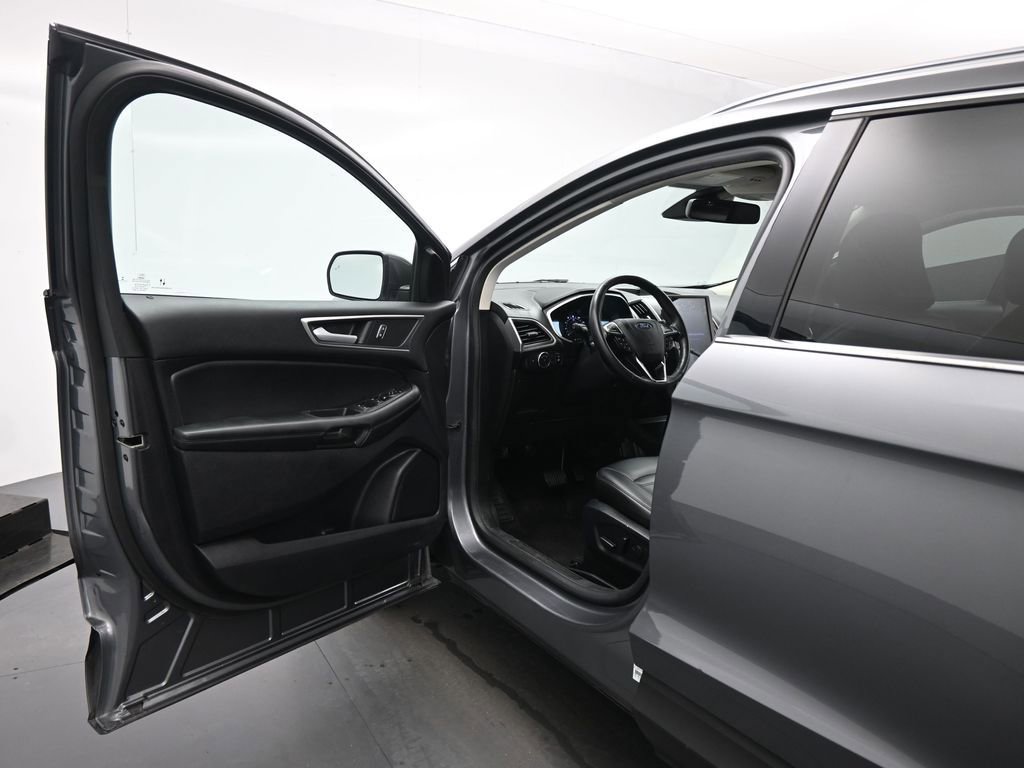 Certified 2021 Ford Edge SEL w/ Convenience Package image 9