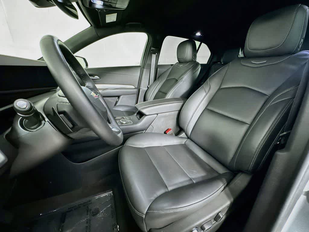Used 2025 Cadillac XT4 Premium Luxury FWD image 12