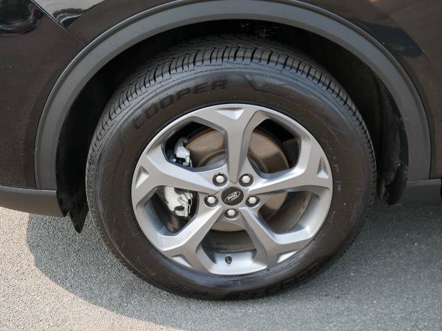 Certified 2025 Ford Escape ST-Line Select AWD/4WD image 9