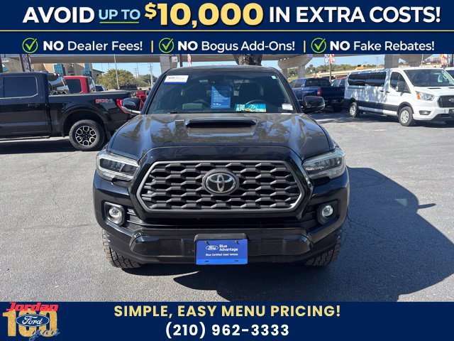 Used 2020 Toyota Tacoma TRD Sport w/ Technology Package RWD image 2