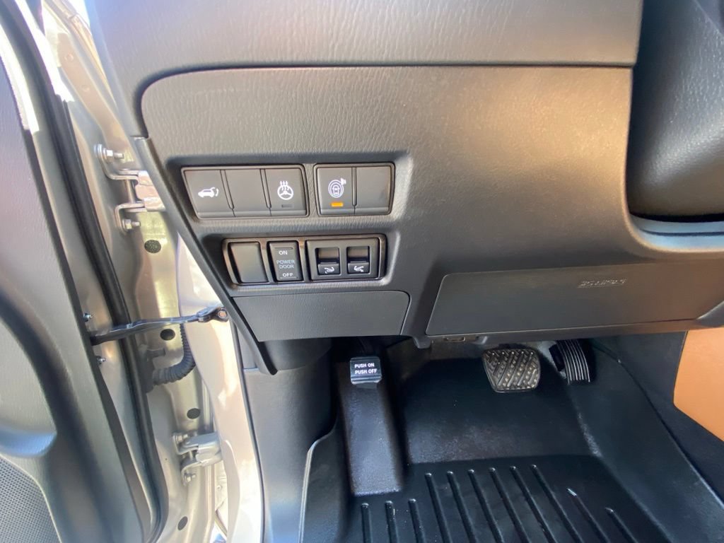 Used 2024 INFINITI QX80 Sensory AWD/4WD image 12