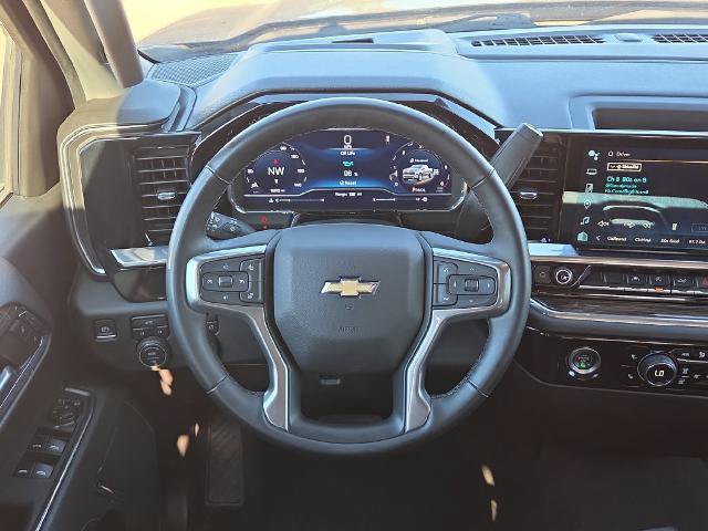 Used 2024 Chevrolet Silverado 1500 LT AWD/4WD image 17