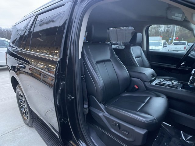 Certified 2024 Ford Expedition XLT image 31
