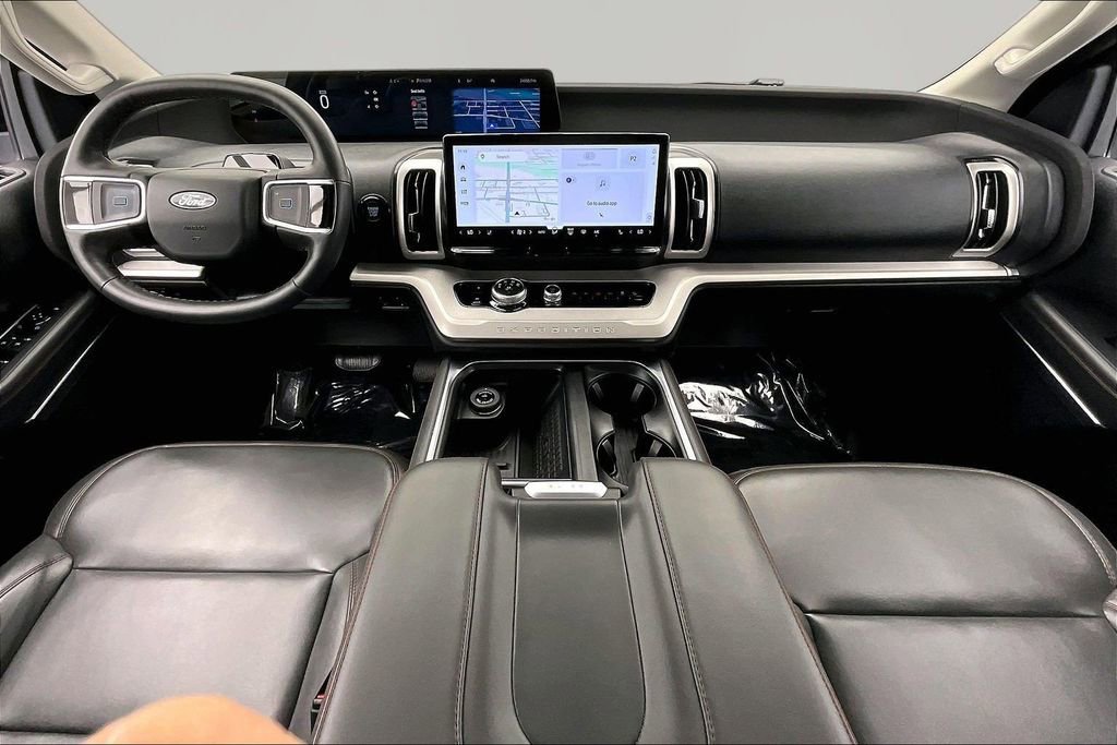 Certified 2025 Ford Expedition Active AWD/4WD image 16
