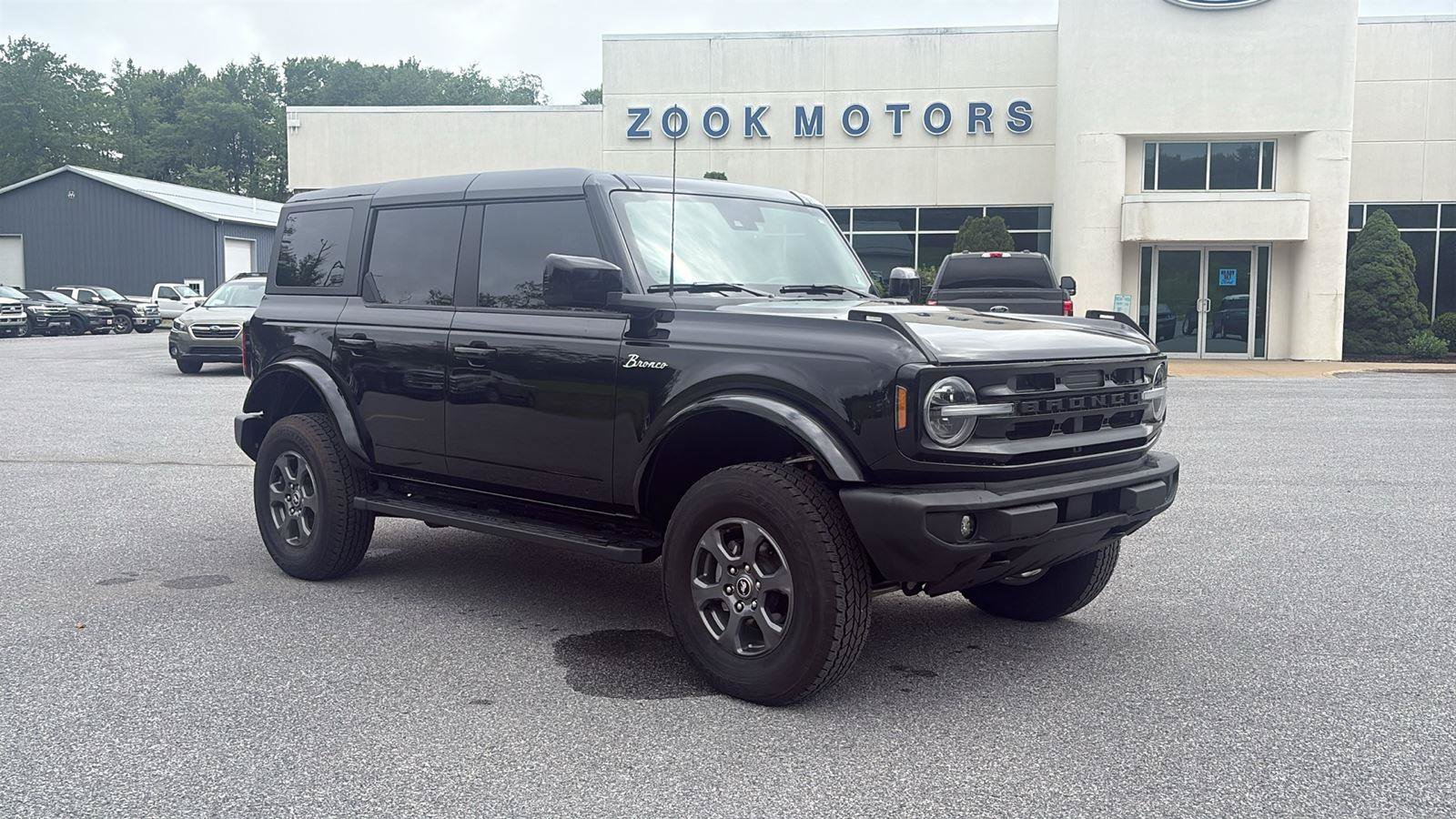 Certified 2024 Ford Bronco Outer Banks AWD/4WD image 1
