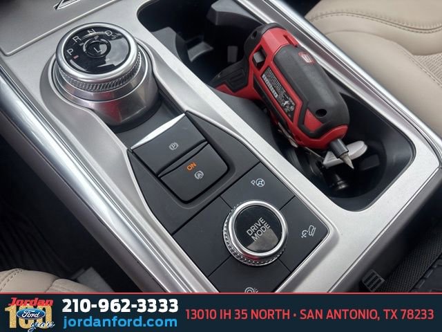 Certified 2023 Ford Explorer Platinum w/ Premium Technology Package AWD/4WD image 17