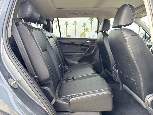 Used 2023 Volkswagen Tiguan SE w/ Panoramic Sunroof Package image 29