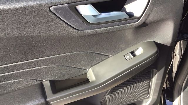 Certified 2022 Ford Escape Titanium image 14